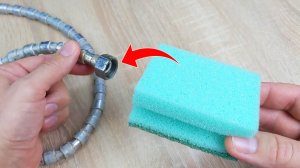 Как легко и быстро очистить душевой шланг от известкового налета и засора?