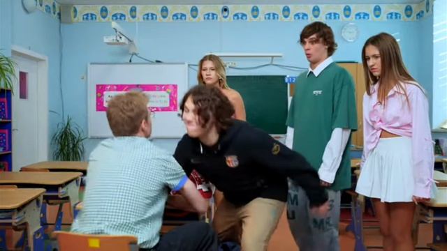 Киба взял бабла😢