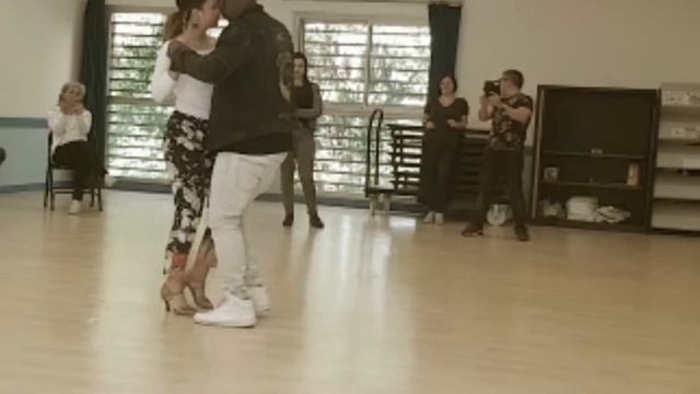 Aade Cynthia... смотреть онлайн