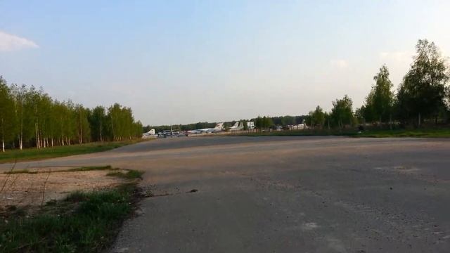 Взлет с асфальта смотреть онлайн