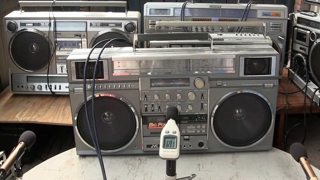 Stereo Test Sounds Boombox Woofer Showdown Comparison TOTL Conion JVC National Panasonic Victo смотреть онлайн