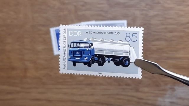 Марки с барахолки и сюрприз смотреть онлайн