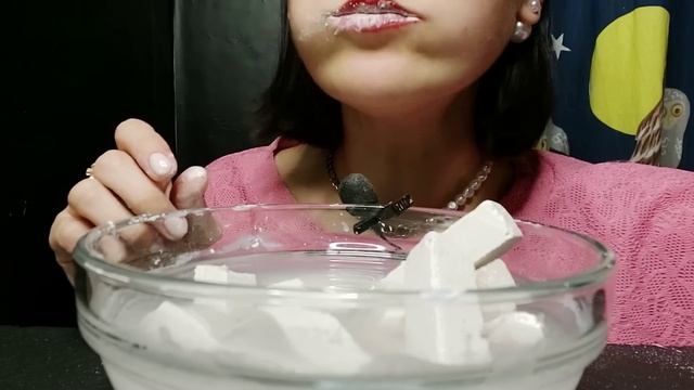 АСМР ~ Влажный Поющий Хруст ~ ASMR ~ Wet Singing Crunch смотреть онлайн