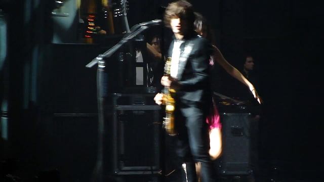 Selena Gomez - Off The Chain Live in Hollywood, CA at Concert For Hope 3/20/11 смотреть онлайн
