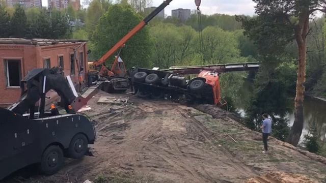 Video13 (online-video-cutter.com)