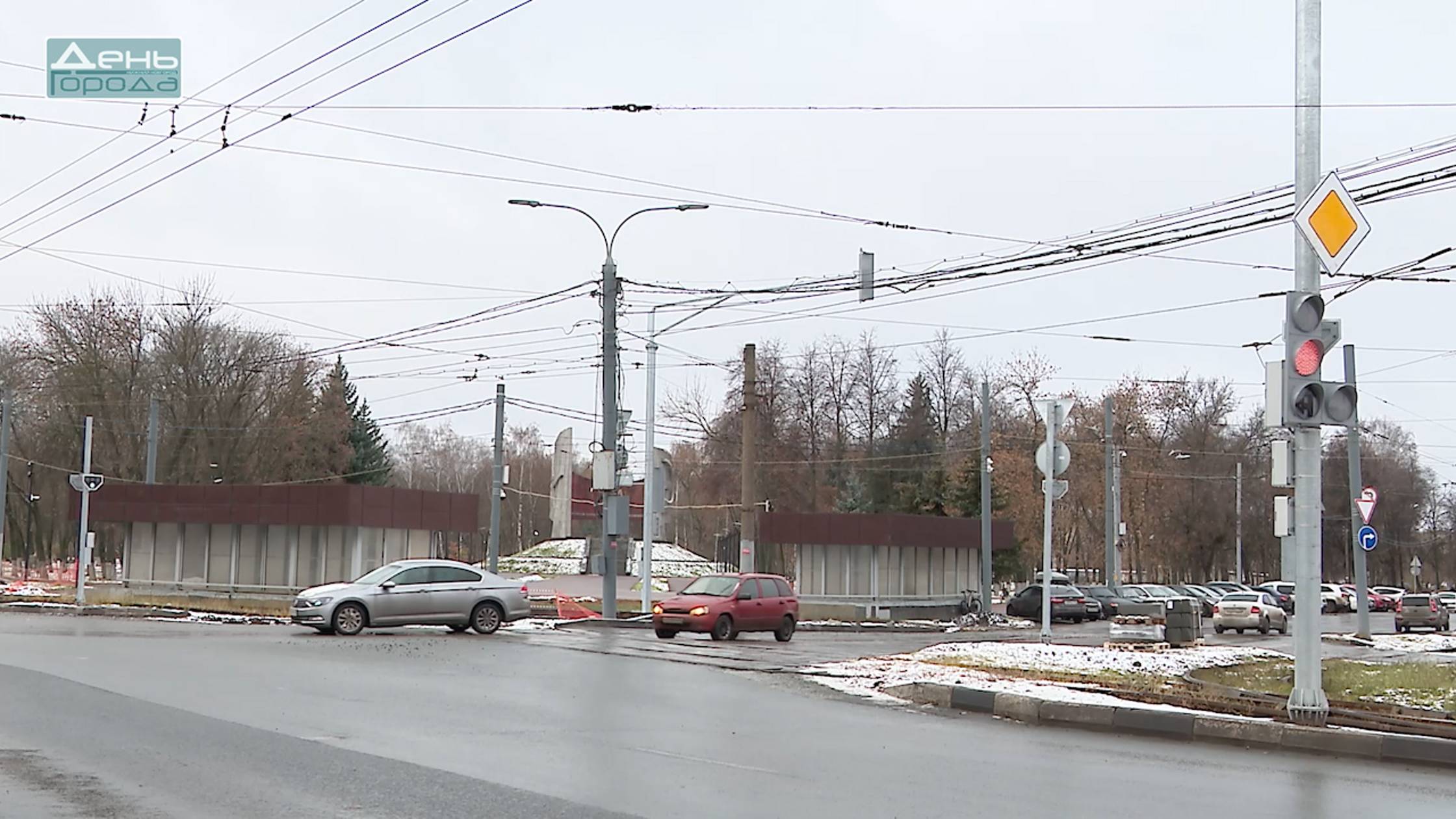 Новый светофор и уширение участка дороги по пр. Ленина смотреть онлайн