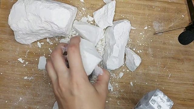 АСМР ~ Колка Воздушного мела ASMR ~ Splitting Air Chalk смотреть онлайн