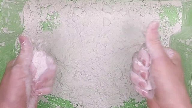 ASMR ~ Crunch gym chalk ♀️ Relax sounds. смотреть онлайн