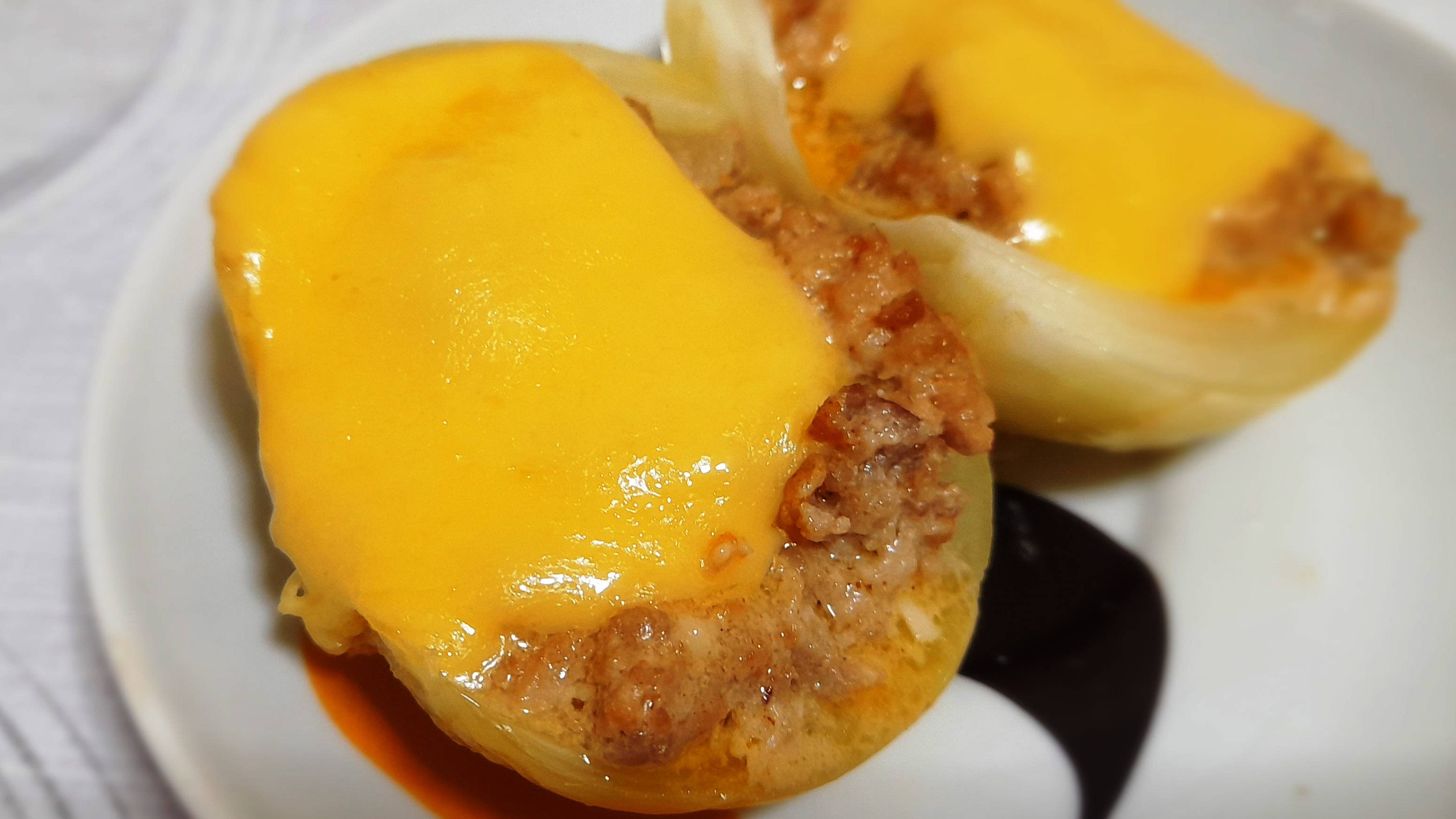 Запеченный лук с мясной начинкой смотреть онлайн