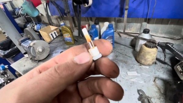 Что внутри дохлого датчика кислорода?