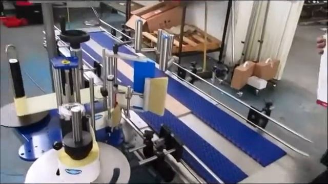 Этикетировщик (Labeling machine) ECOLABEL при работе на коробках смотреть онлайн