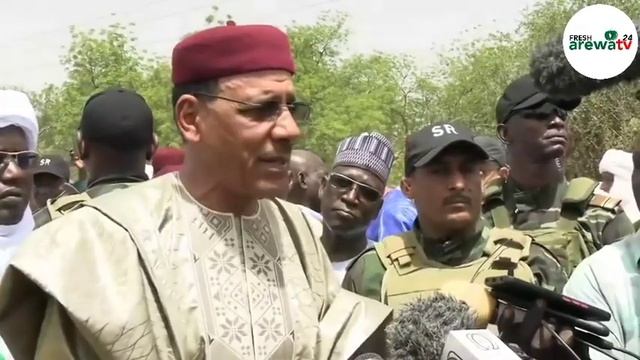 SHIKENAN TA TABBATA ISSOUFOU NE YASA AIWA BAZOUM JUYIN MULKI A NIGER KAMAR YADDA YARSA TA FADA смотреть онлайн