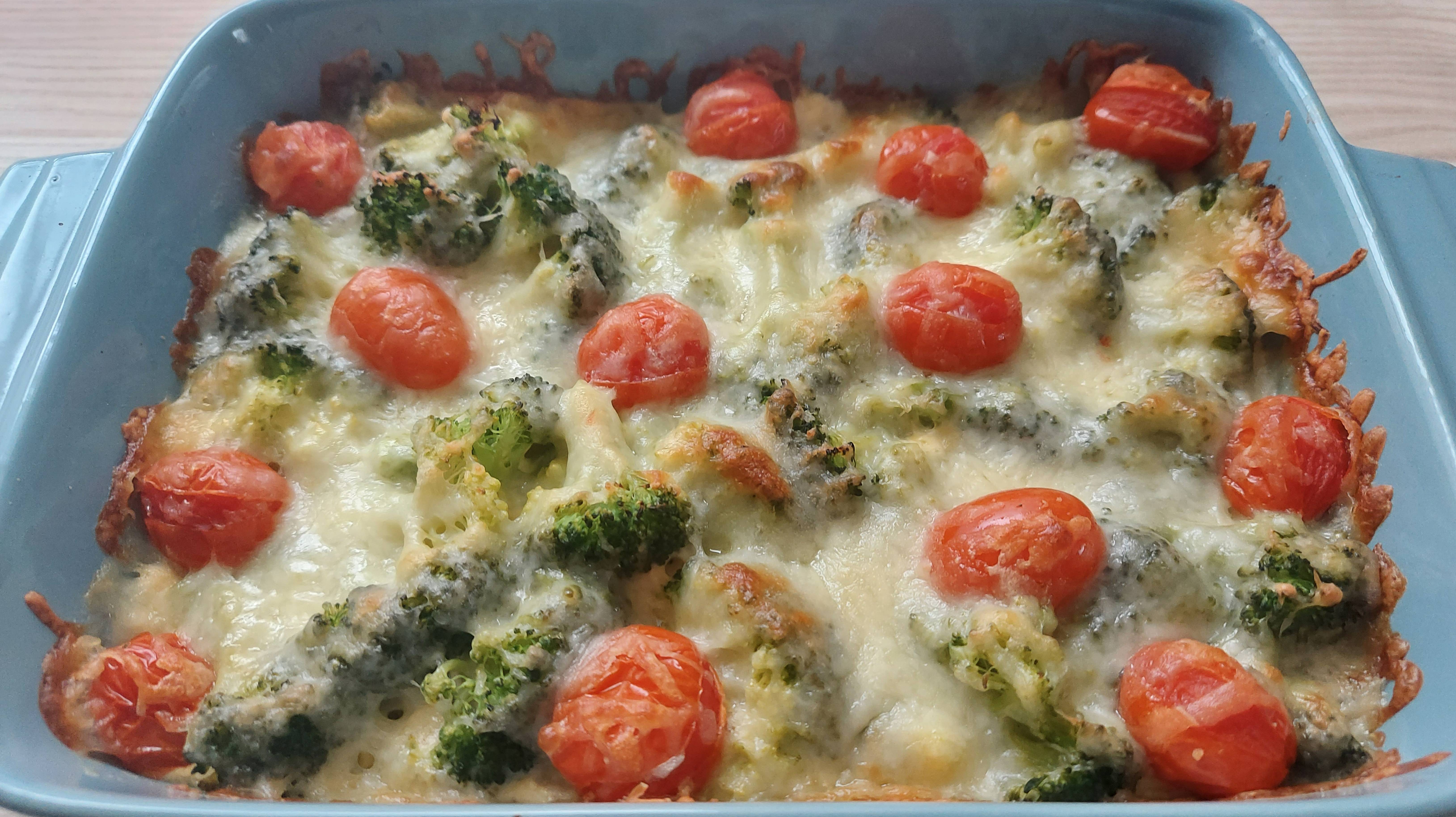 Вкусная запеканка из брокколи с сыром в духовке. Быстрый, простой обед или ужин без мяса смотреть онлайн