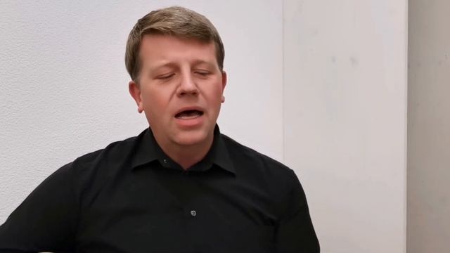 Слушайте повесть любви в простоте - Пение под гитару смотреть онлайн