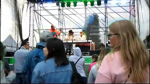 LIST & BUTTON - live "VOICES' @ Первый Фестиваль «ЭтоЭтно» Петербург 29/06/19 смотреть онлайн