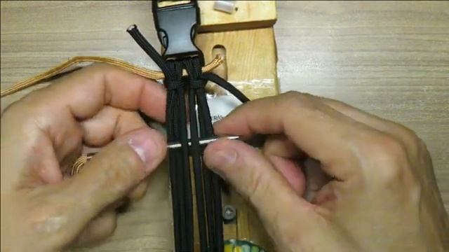 3 EASY Steps To Create A TOMAHAWK Paracord Bracelet MASTERPIECE(360P)