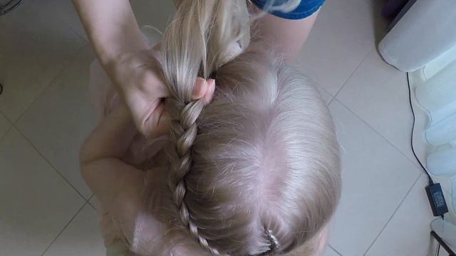 Прическа с ободком из косы. Прически для девочек смотреть онлайн