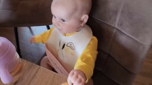 Наше утро с Миленой! Милена капризничает.