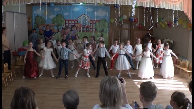 Ай, будет круто! Зажигательный танец на выпускном на песню "Мы маленькие звезды" | Ai se eu te pego смотреть онлайн