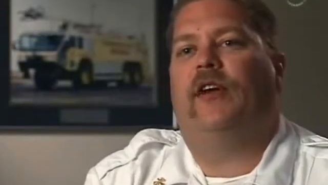 Мегамашина   Аэродромная пожарная машина Oshkosh Striker 3000