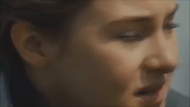 Tris and Four - Down смотреть онлайн