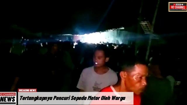 PP//Ratusan Warga (Massa) Menangkap Pelaku Curamor di Daerah Pesawahan (06/07/2022) смотреть онлайн