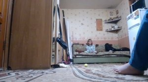 Играем в мячик.