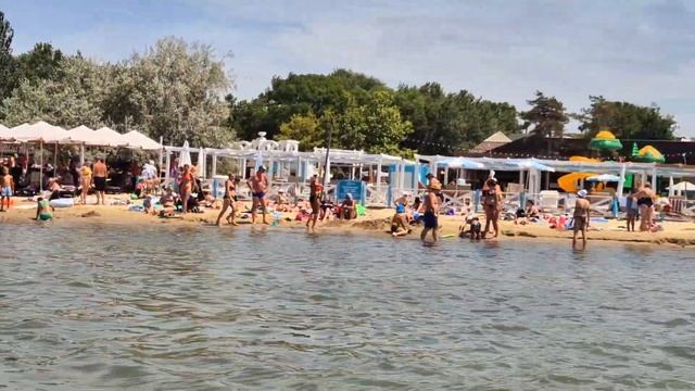 АНАПА. 18 июля 2024 г. +38 гр. Без комментариев. Центральный пляж. смотреть онлайн