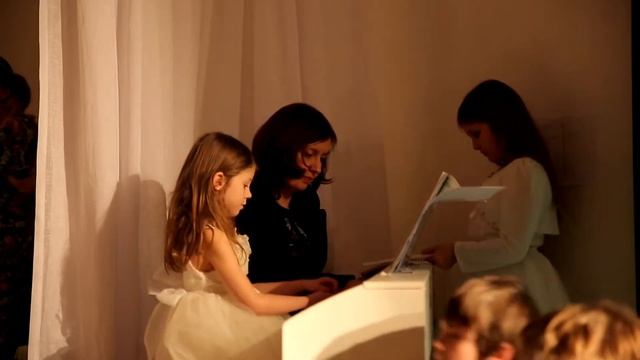 Английский концерт в школе Земляне (14.02.17)