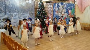 Новогодний оркестр «В лесу родилась ёлочка»