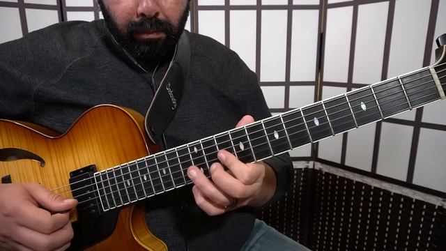 B-Flat Blues: Self-Comping With Guide Tones and More смотреть онлайн