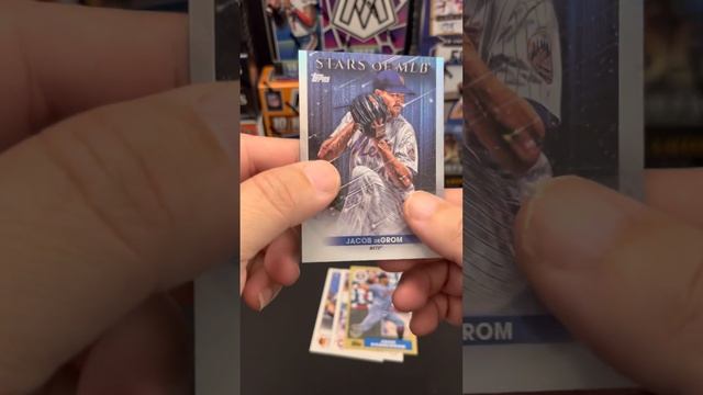 Topps mlb 2022 series 1 multi pack hanger pulled a green ice #/499 смотреть онлайн