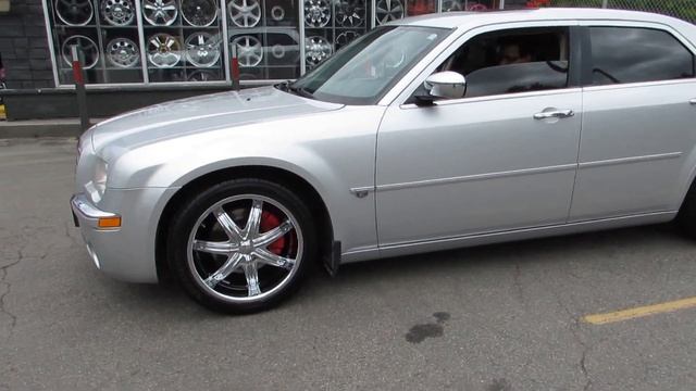 HILLYARD RIM LIONS 2009 CHRYSLER 300 RIDING ON 20 INCH CUSTOM CHROME RIMS & TIRES смотреть онлайн