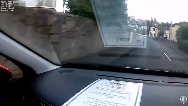 Crystal Ball's SmartCam captures roundabout accident смотреть онлайн