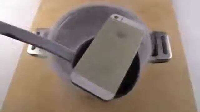 Жесть! iPhone 5S и жидкий азот смотреть онлайн