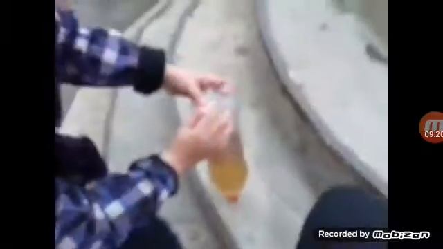 (ЧЕЛЕНДЖ) бутылка воды как трудно капец бамбит... смотреть онлайн