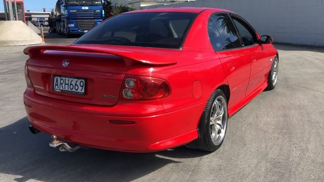 VX Holden Commodore SS - 6 speed manual смотреть онлайн