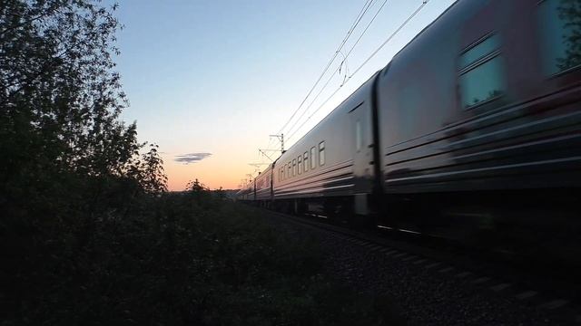 Тепловоз ТЭП70БС-299 с пассажирским поездом №601/923 "Рыбинск/Москва - Москва" смотреть онлайн