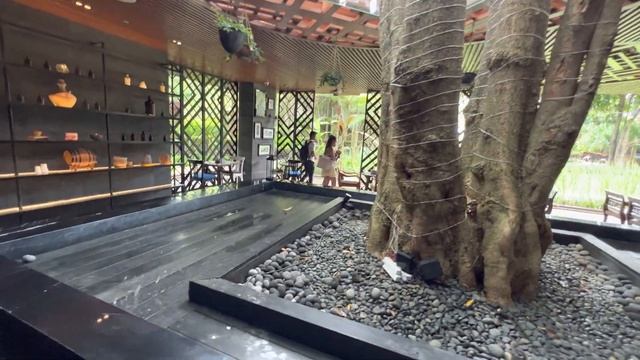 #Bali Hotel Indigo Bali Seminyak Beach, An IHG Hotel | Main Food Outlets | Full Hotel Video Tour.