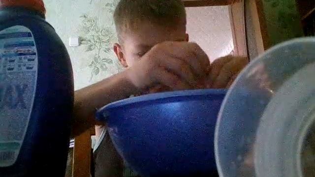 Как сделать лизуна из житкого парашка ванеш смотреть онлайн