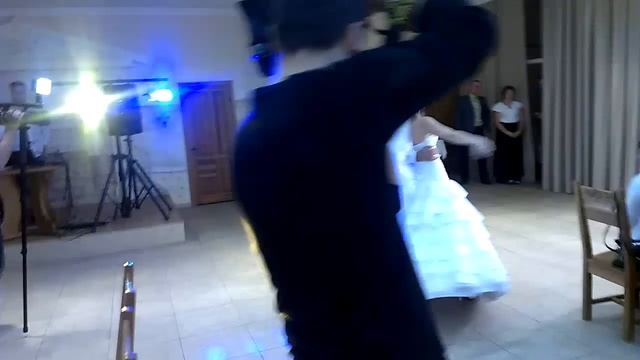 Первый свадебный танец. Виталий и Ирина Бутины. 27.09.2014 смотреть онлайн