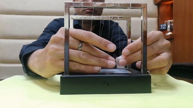 Newton's cradle смотреть онлайн