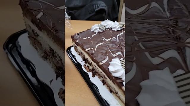 Tuxedo Truffle Mousse Short Cake l Much needed with a busy day at work #short #trending #viral смотреть онлайн