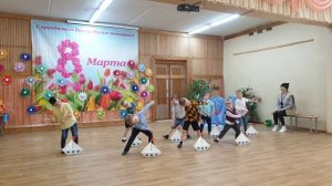 Танец с корабликами на 8 марта