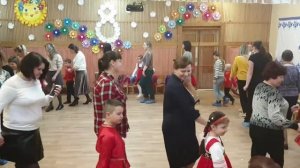 Танец с мамами на празднике «Русский сувенир»