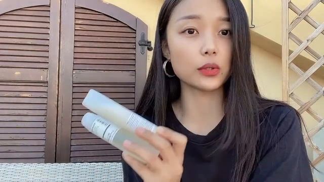 What's In My Travel Bag? 我的旅行洗漱包里带了啥？| 多年旅行必备经验分享 смотреть онлайн