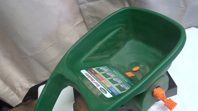 ✅ How To Use Scotts Turf Builder Handy Broadcast Spreader Review смотреть онлайн