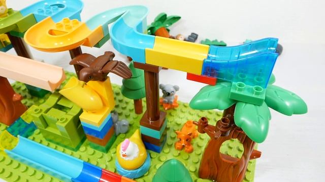Лего блоки ☆ Конструктор Marble Run ASMR Качели-чашки и полоса поворотов и горок! смотреть онлайн