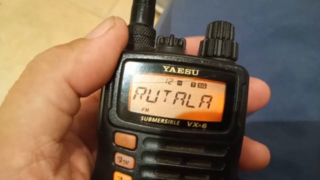 Vista general yaesu VX-6 смотреть онлайн