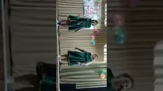 песня  Тыче вода в ярок исп: Юля  и Ира